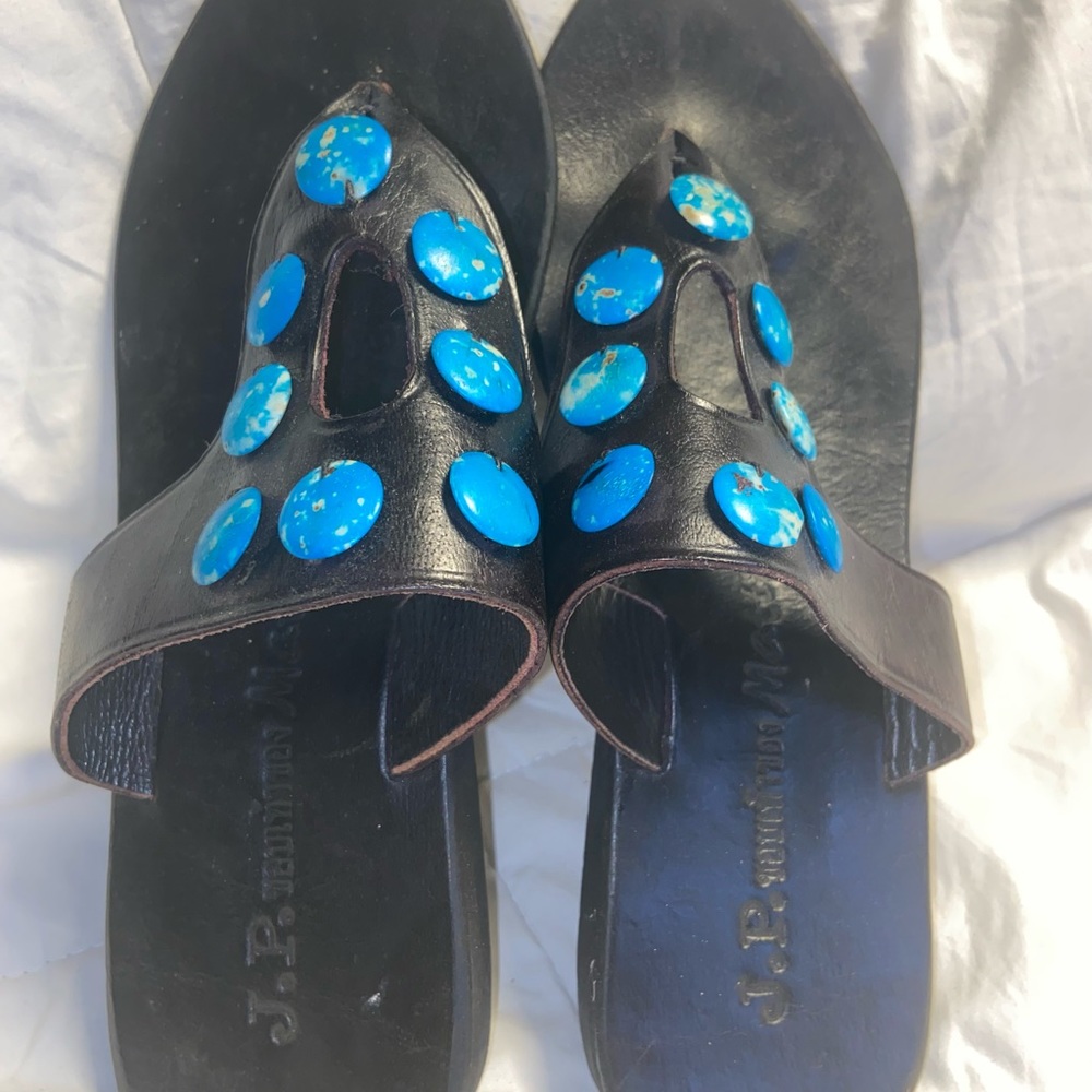 Sandle - Picture 3 of 6